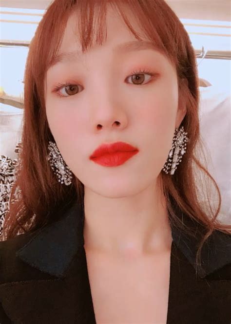 lee sung kyung instagram